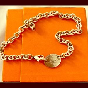 Tiffany’s necklace